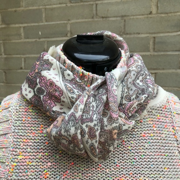 The Specialty House Inc Scarf - Picture 2 of 10